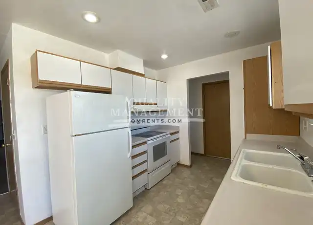 Property at 920 N Horton St, Nampa, ID, 83651, 3 beds, 1.5 baths, [object Object]