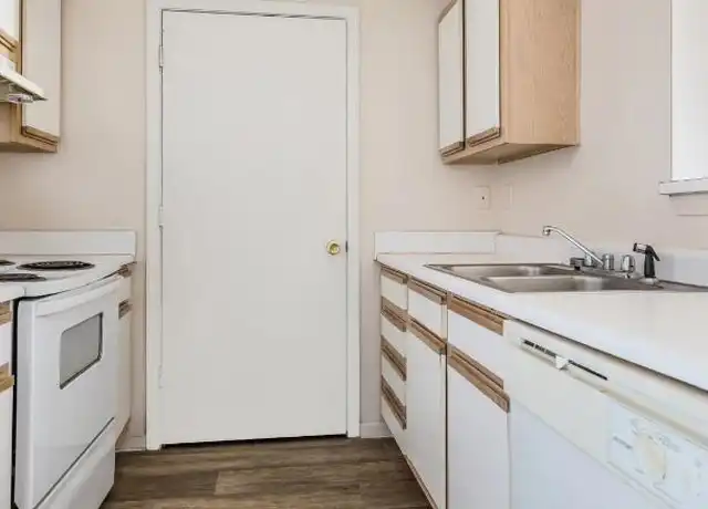 Property at 447 William Carey Pkwy, Hattiesburg, MS, 39401, 2 beds, 2 baths, [object Object]