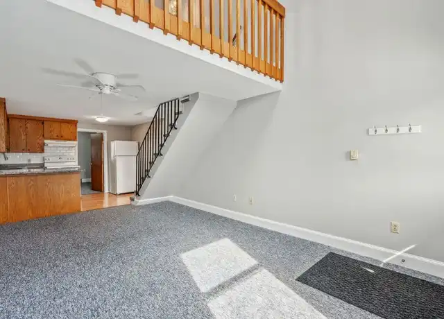 Property at 210 Beach St Unit 11, Saco, ME, 04072, 2 beds, 1 bath, [object Object]