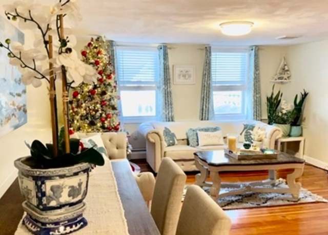 Photo of 18 Wellman St Unit 3, Beverly, MA 01915