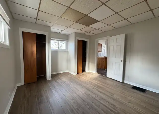 Property at 219 W Vine St, Springfield, IL, 62704, 3 beds, 1.5 baths, [object Object]