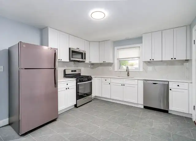Property at 7 Langley Cir Unit 1, Quincy, MA, 02170, 2 beds, 1 bath, [object Object]