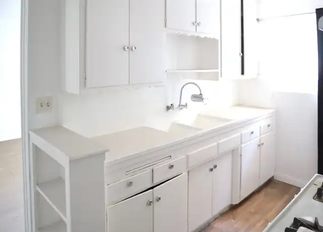 Property at 515 Serrano Ave Unit 8, Los Angeles, CA, 90020, 1 bed, 1 bath, [object Object]