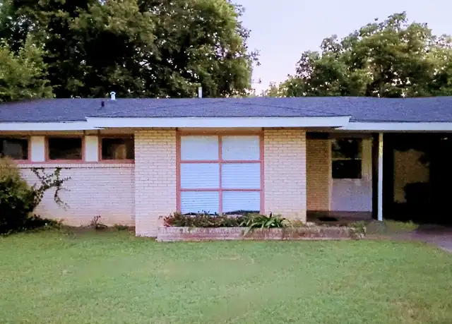 Property at 1214 Adelaide Dr, Dallas, TX, 75216, 3 beds, 1 bath, [object Object]