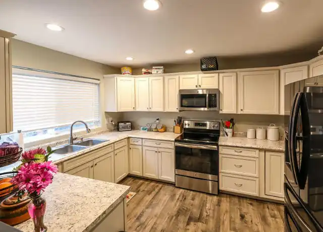 Property at 812 12th Ave W, Kalispell, MT, 59901, 3 beds, 2.5 baths, [object Object]