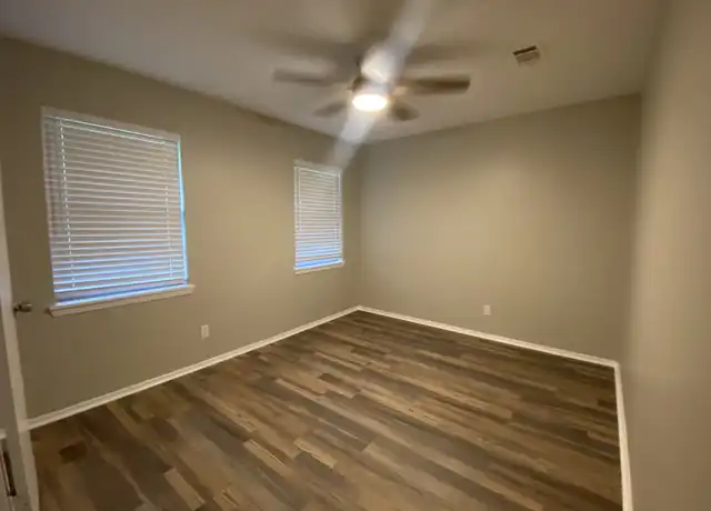Property at 924 N 59th St, Waco, TX, 76710, 3 beds, 2 baths, [object Object]