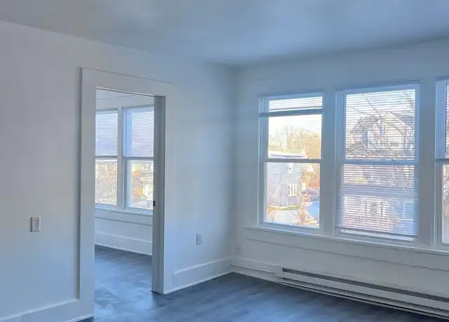Property at 1082 21st St Unit 205, Des Moines, IA, 50311, 2 beds, 1 bath, [object Object]