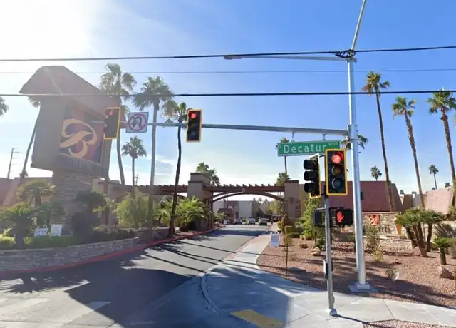 Property at 5260 River Glen Dr #261, Las Vegas, NV, 89103, 1 bed, 1 bath, [object Object]