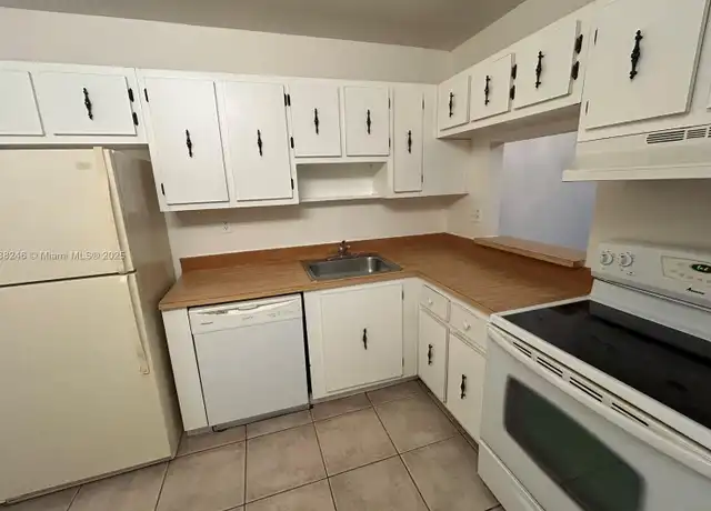 Property at 4384 NW 9th Ave Unit 20-2C, Deerfield Beach, FL, 33064, 1 bed, 1.5 baths, [object Object]