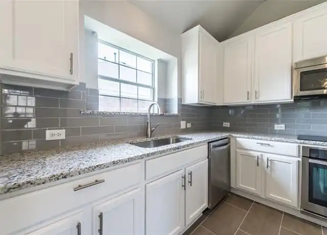 Property at 5004 Springflower Dr, Frisco, TX, 75035, 4 beds, 2 baths, [object Object]