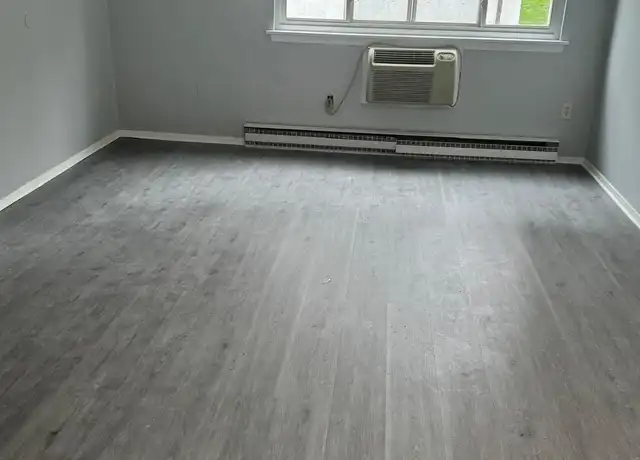 Property at 25 Saint Stephen St Unit A3, Bridgeport, CT, 06610, 0 beds, 1 bath, [object Object]