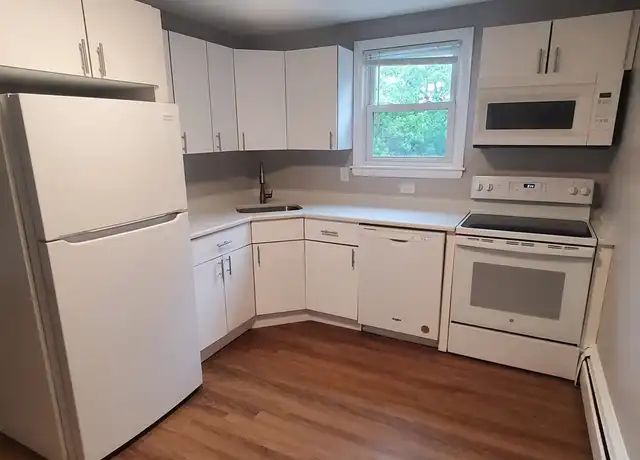 Property at 433 Sea St Unit 5, Quincy, MA, 02169, 2 beds, 1 bath, [object Object]