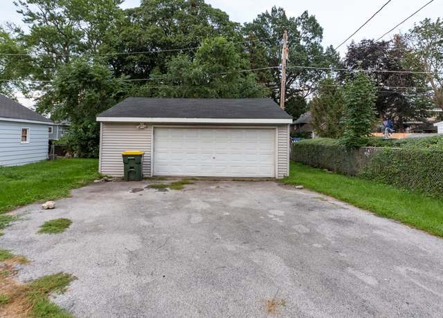 Photo of 18247 Roy St, Lansing, IL 60438