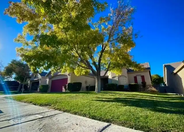 Property at 261 Fair Play St, Henderson, NV, 89052, 3 beds, 2 baths, [object Object]