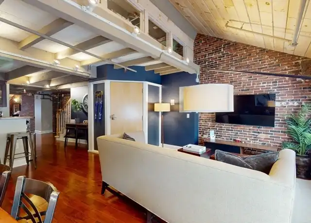 Property at 15 Union St Unit 3, Boston, MA, 02108, 2 beds, 2 baths, [object Object]