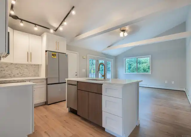 Property at 147 Chestnut Tree Hill Rd, Oxford, CT, 06478, 2 beds, 1 bath, [object Object]