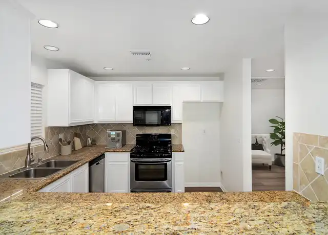 Property at 4205 Cahuenga Blvd, Toluca Lake, CA, 91602, 1 bed, 1 bath, [object Object]