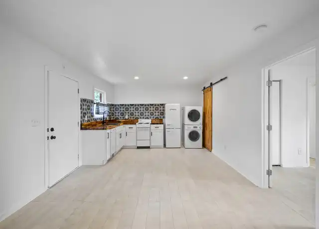 Property at 910 Shelby Ave #202, Nashville, TN, 37206, 1 bed, 1 bath, [object Object]