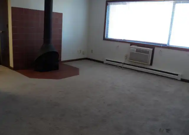 Property at 133 29th Street Dr SE Unit 22, Cedar Rapids, IA, 52403, 1 bed, 1 bath, [object Object]