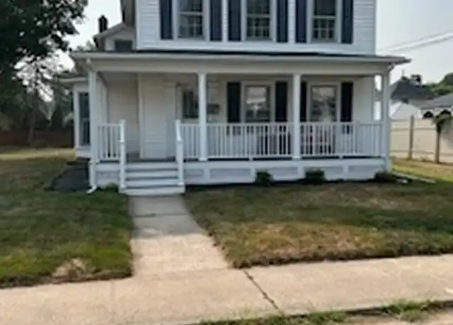Property at 27 Canal St Unit First Floor, Plainville, CT, 06062, 3 beds, 1 bath, [object Object]