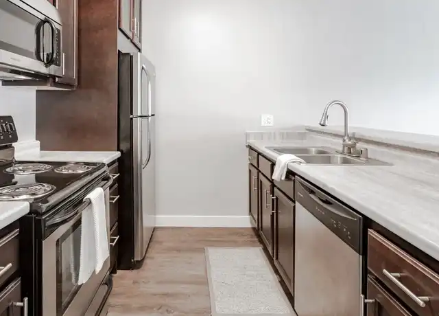 Property at Lexington Hills Apartments - 360 Lexington Pkwy S, Saint Paul, MN, 55105, 2 beds, 2 baths, [object Object]
