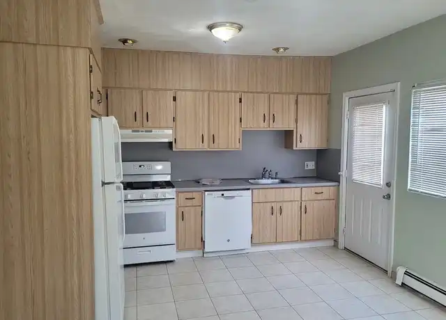 Property at 30 Courtland St Unit 2, Everett, MA, 02149, 2 beds, 1 bath, [object Object]
