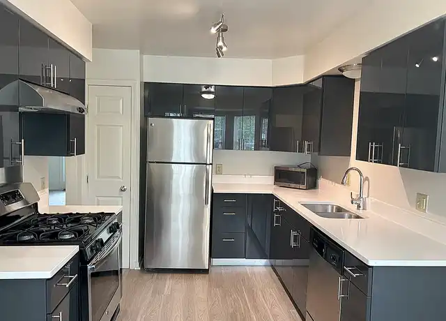 Property at Woodland Mews - 275 Fieldcrest St, Ann Arbor, MI, 48103, 1-3 bed, 1-2.5 bath, [object Object]