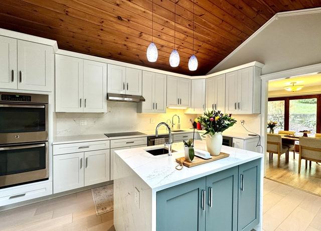 Photo of 10 Winch Way, Natick, MA 01760