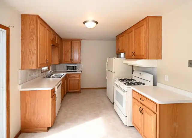 Property at 2502 24th Ave NW, Rochester, MN, 55901, 3 beds, 1 bath, [object Object]