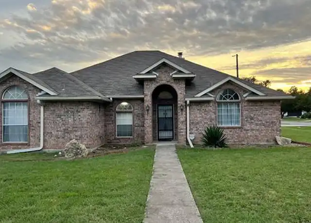 Property at 1800 Avon Dr, Corinth, TX, 76210, 4 beds, 2 baths, [object Object]