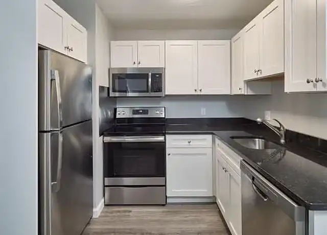 Property at Chestnut Place - 13 Joanne Dr, Ashland, MA, 01721, 2 beds, 1 bath, [object Object]
