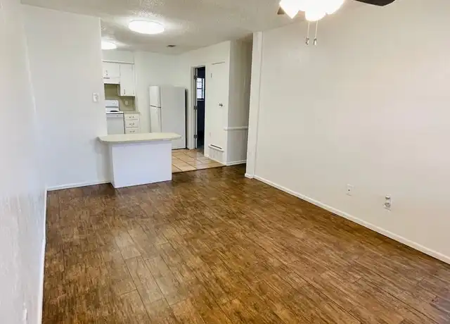 Property at 4213 18th St, Lubbock, TX, 79416, 2 beds, 1 bath, [object Object]