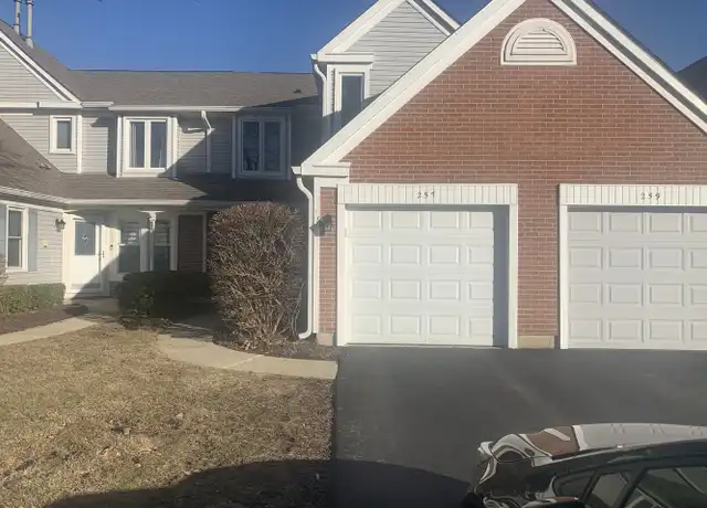 Property at 257 Doral Ct, Elk Grove Village, IL, 60007, 3 beds, 2.5 baths, [object Object]