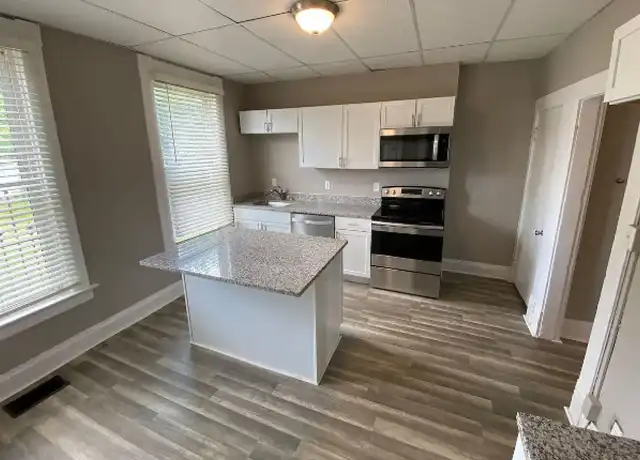 Property at 1614 S High St, Columbus, OH, 43207, 3 beds, 1 bath, [object Object]