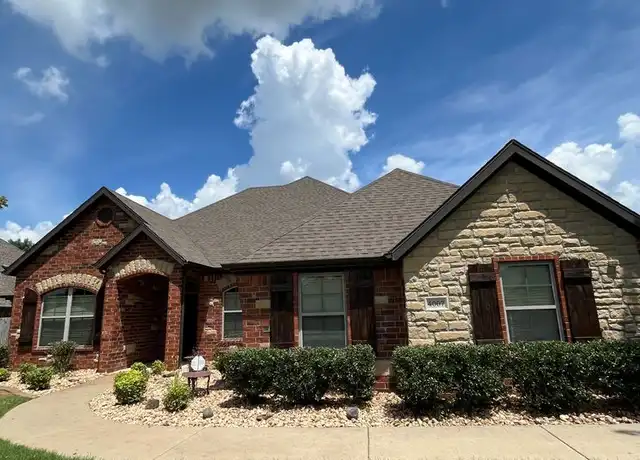 Property at 4007 SW Hollowbrook St, Bentonville, AR, 72713, 4 beds, 3 baths, [object Object]