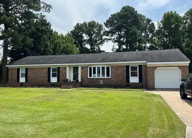 Property at 5801 Craneybrook Ln, Portsmouth, VA, 23703, 4 beds, 2 baths, [object Object]