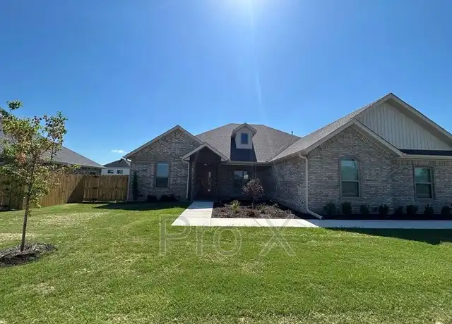 Property at 1800 Charles St, Pea Ridge, AR, 72751, 4 beds, 2.5 baths, [object Object]