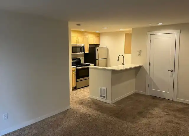 Property at Soundview Apartments - 4815 California Ave SW, Seattle, WA, 98116, 1 bed, 1 bath, [object Object]