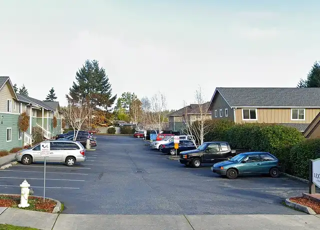 Property at 300 NE 7th Ave, Oak Harbor, WA, 98277, 1 bed, 1 bath, [object Object]