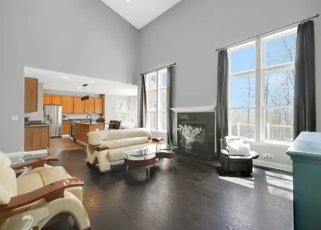 Property at 1344 Essex Dr, Hoffman Estates, IL, 60192, 4 beds, 4 baths, [object Object]