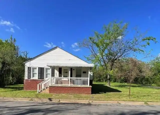 Property at 332 Marion Ave, Portsmouth, VA, 23707, 4 beds, 1 bath, [object Object]