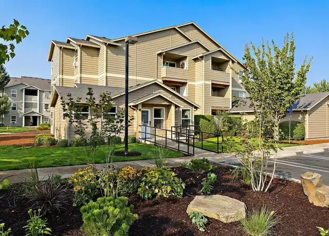 Property at Cascade Meadow - 311 S Evergreen Rd, Woodburn, OR, 97071, 1-2 bed, 1 bath, [object Object]