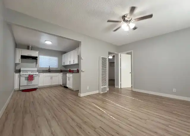 Property at 122 E 55th St Unit 2, Long Beach, CA, 90805, 2 beds, 1 bath, [object Object]