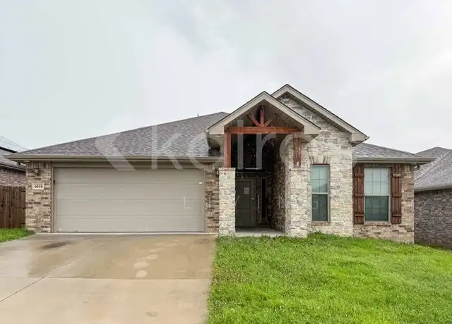 Property at 6010 NW Meade St, Bentonville, AR, 72713, 4 beds, 2 baths, [object Object]