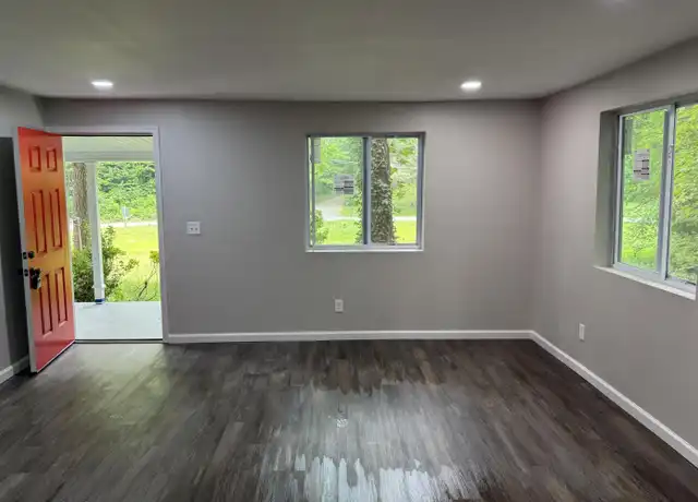 Property at 2506 Legion Dr, Knoxville, TN, 37920, 2 beds, 1 bath, [object Object]