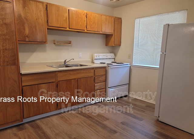 Photo of 1267 Live Oak Ln, Auburn, CA 95603