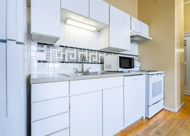 Property at 3819 Jones St #210, Omaha, NE, 68105, 2 beds, 1 bath, [object Object]