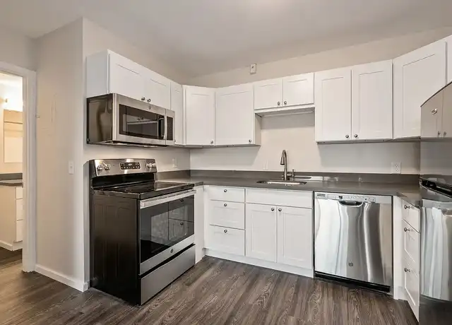Property at Aloha House Apartments - 100 Aloha St, Seattle, WA, 98109, 0-2 beds, 1 bath, [object Object]