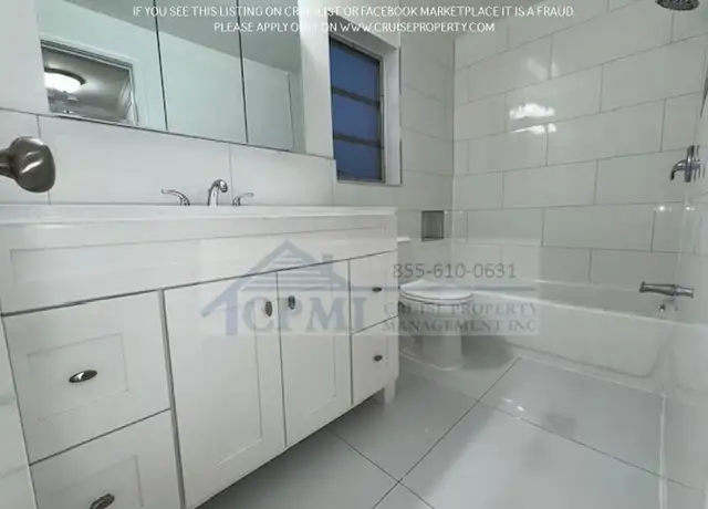 Photo of 555 S Luna Ct, Hollywood, FL 33021