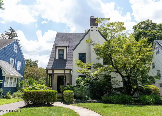 Property at 127 Pinckney Rd, Little Silver, NJ, 07739, 4 beds, 1.5 baths, [object Object]